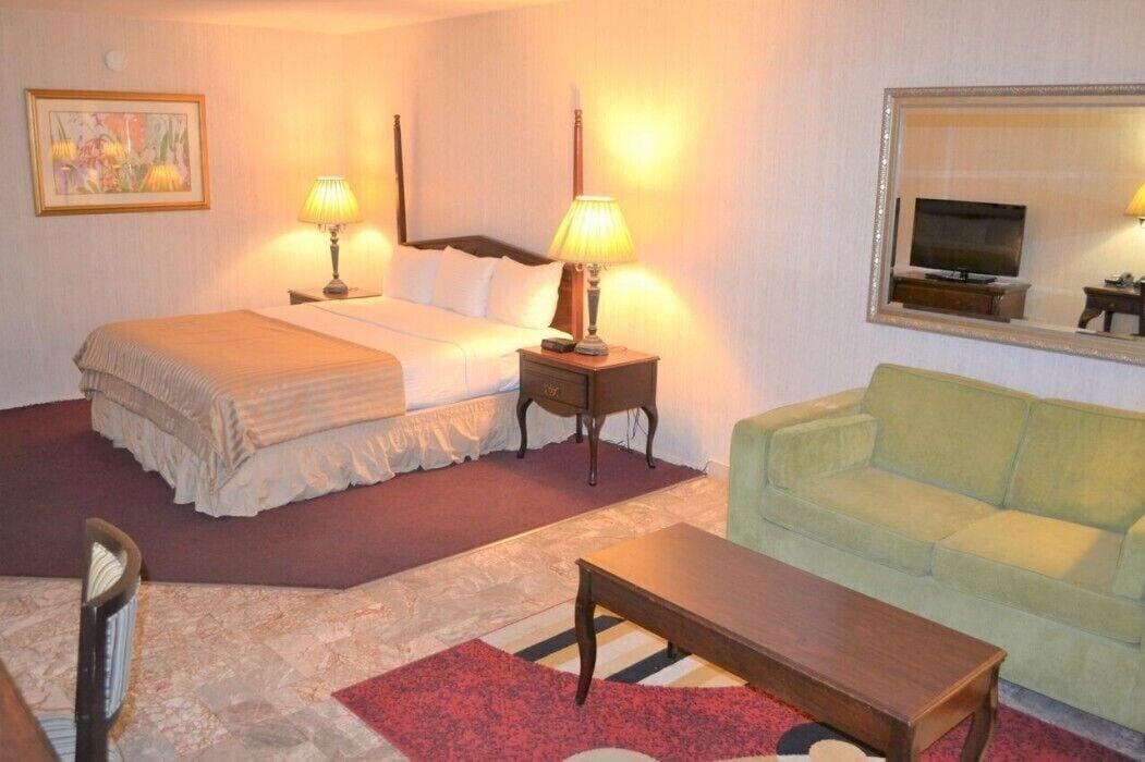 Merced Inn & Suites المظهر الخارجي الصورة